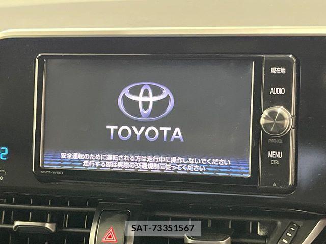 Toyota C-HR 2017-08 6814185-2