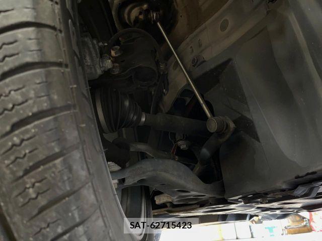 Toyota C-HR 2017-10 6814184-19