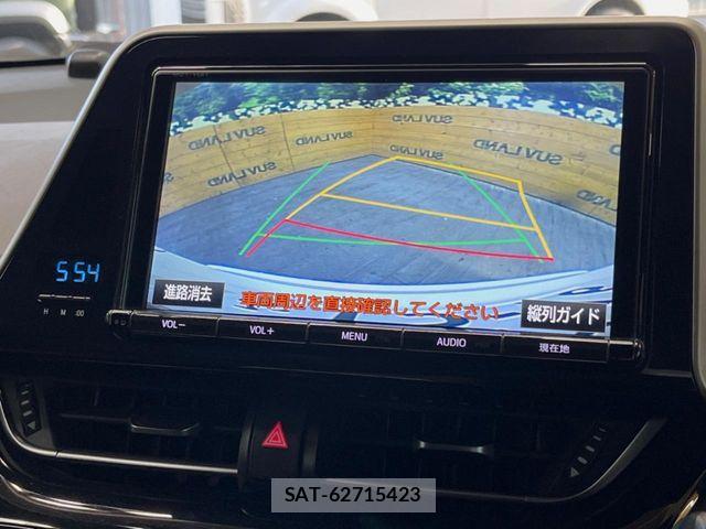 Toyota C-HR 2017-10 6814184-3
