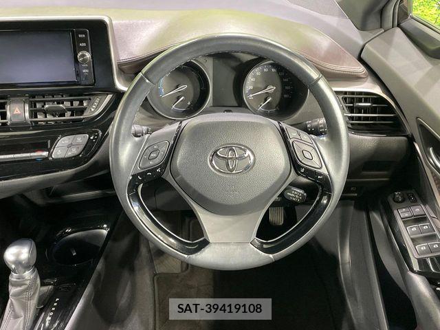 Toyota C-HR 2017-04 6814183-9