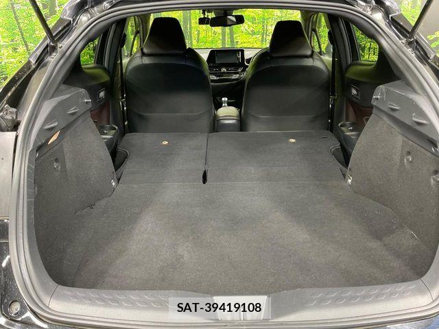 Toyota C-HR 2017-04 6814183-10
