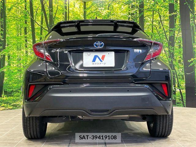 Toyota C-HR 2017-04 6814183-14