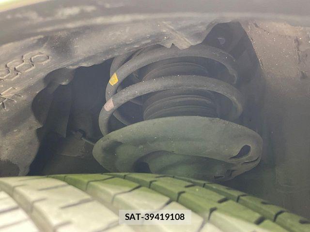 Toyota C-HR 2017-04 6814183-19