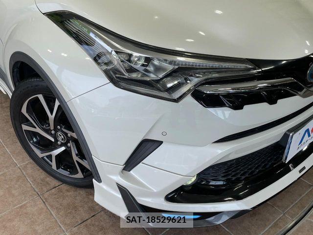 Toyota C-HR 2018-04 6814188-11