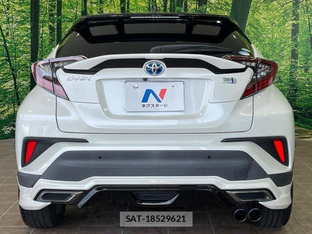 Toyota C-HR 2018-04 6814188-14