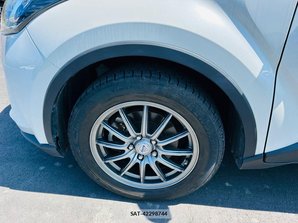 Toyota C-HR 2019 6341215-28
