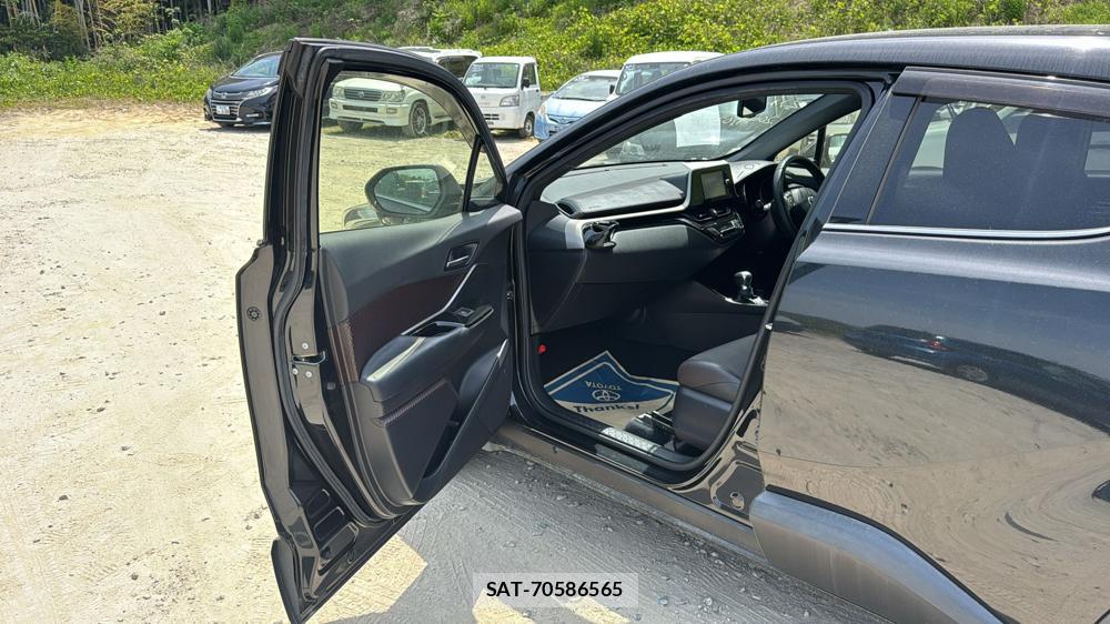 Toyota C-HR 2017 6542575-10