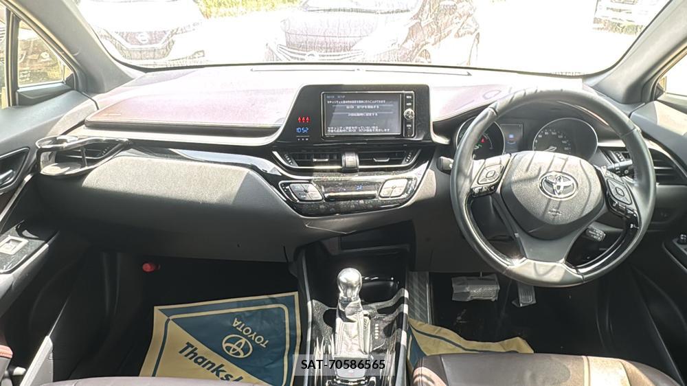 Toyota C-HR 2017 6542575-11