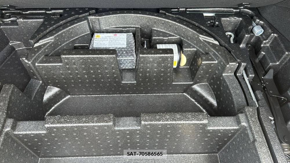 Toyota C-HR 2017 6542575-18