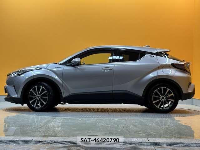 Toyota C-HR 2017-06 6903206-10