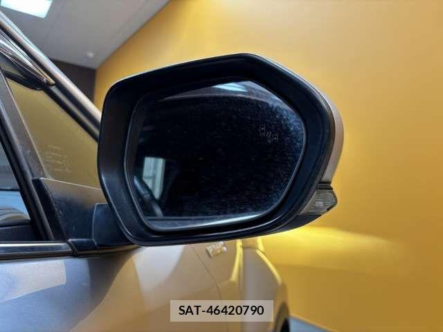 Toyota C-HR 2017-06 6903206-14