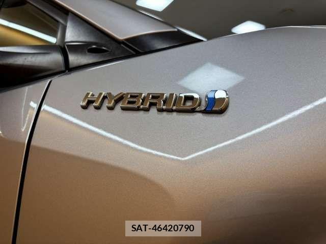 Toyota C-HR 2017-06 6903206-16