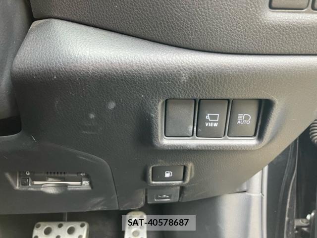 Toyota C-HR 2019-12 6903184-10