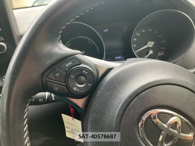 Toyota C-HR 2019-12 6903184-13