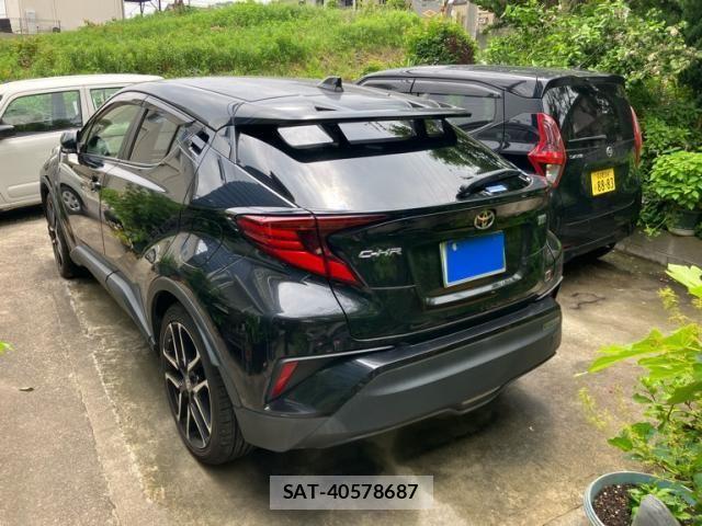 Toyota C-HR 2019-12 6903184-1