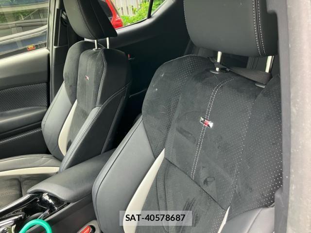 Toyota C-HR 2019-12 6903184-8