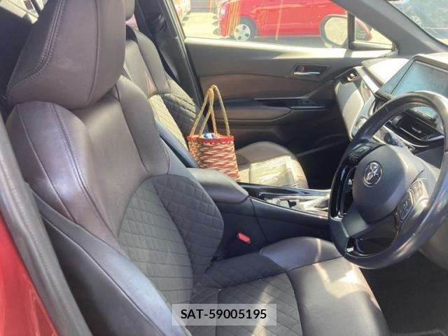 Toyota C-HR 2018-01 6903222-19