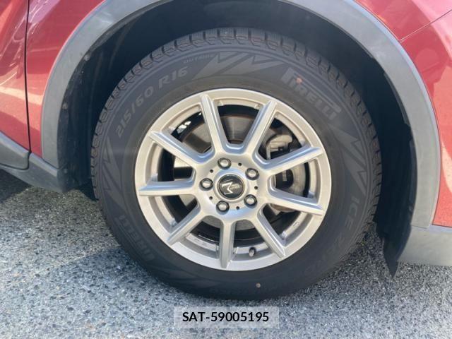 Toyota C-HR 2018-01 6903222-4