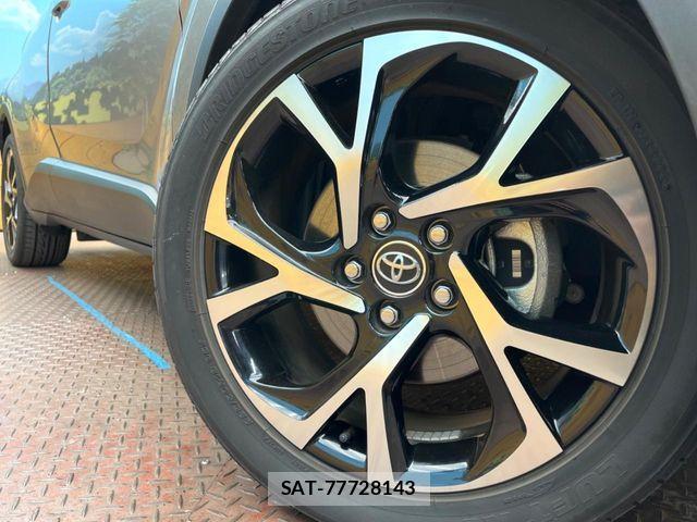 Toyota C-HR 2017-05 6903200-12
