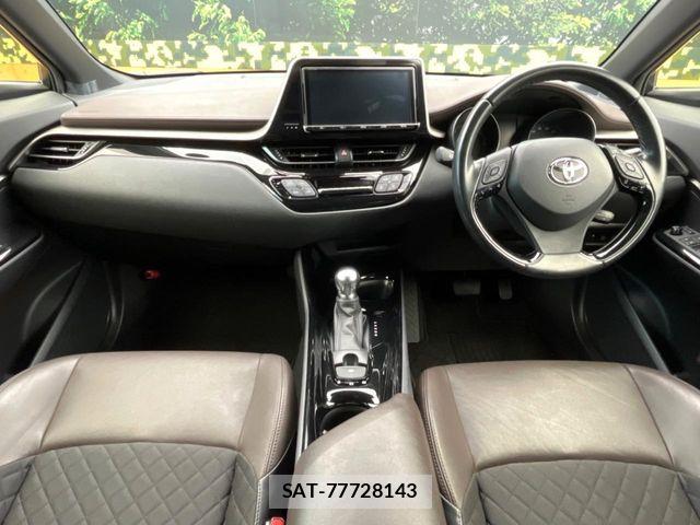 Toyota C-HR 2017-05 6903200-1