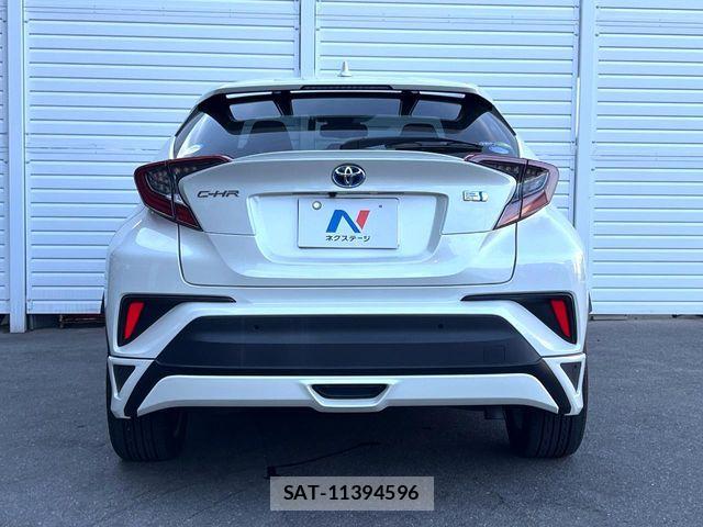 Toyota C-HR 2019-09 6903191-12