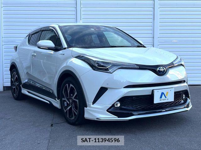 Toyota C-HR 2019-09 6903191-13