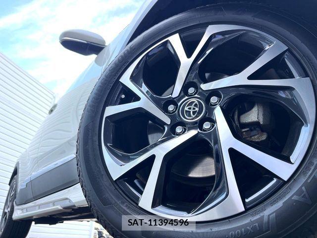Toyota C-HR 2019-09 6903191-15