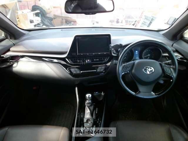 Toyota C-HR 2018-06 6903201-9