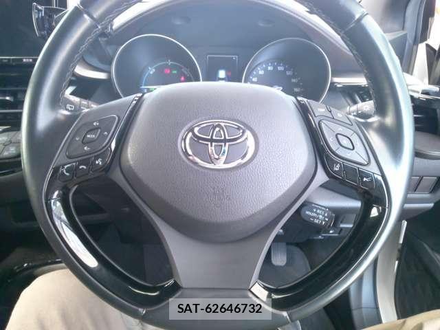 Toyota C-HR 2018-06 6903201-11