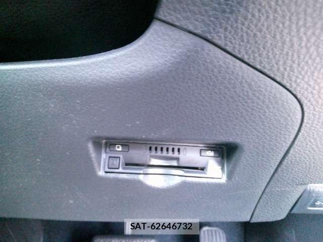 Toyota C-HR 2018-06 6903201-19