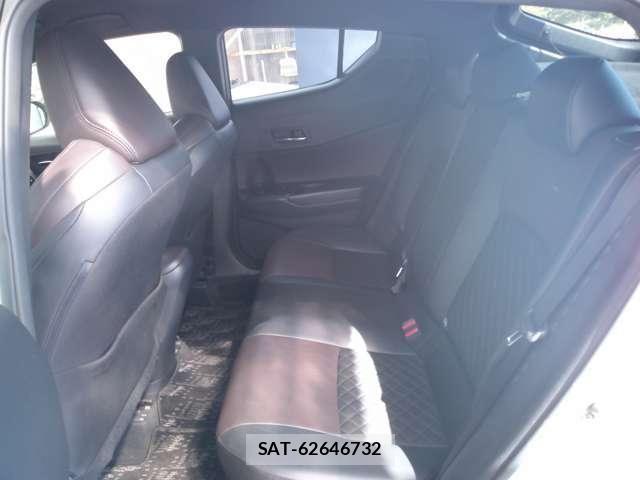 Toyota C-HR 2018-06 6903201-22