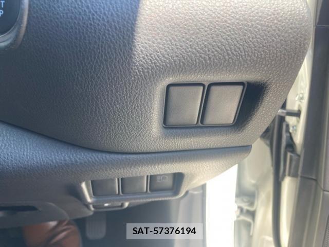 Toyota C-HR 2019-08 6903178-17