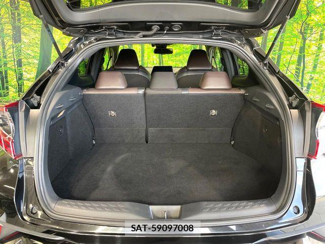Toyota C-HR 2019-07 6903189-9