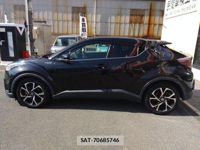 Toyota C-HR 2017-05 6903205-5