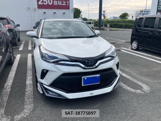 Toyota C-HR 2021-07 6903182-0