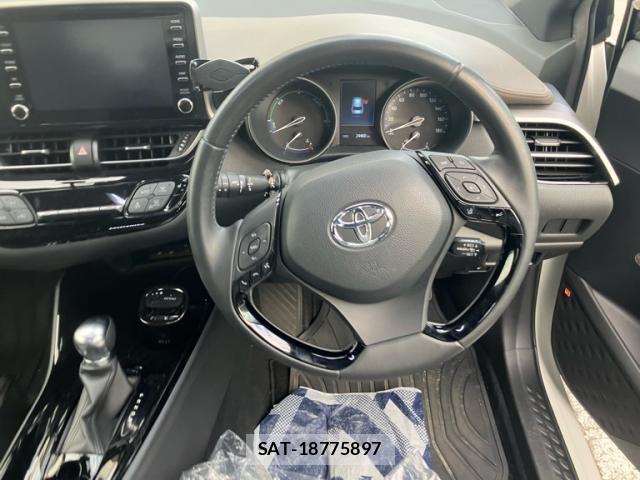 Toyota C-HR 2021-07 6903182-15