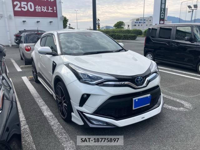 Toyota C-HR 2021-07 6903182-1