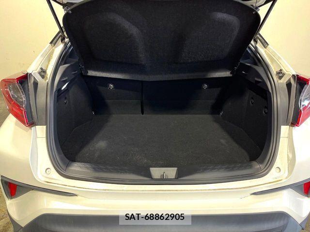 Toyota C-HR 2018-07 6903203-12