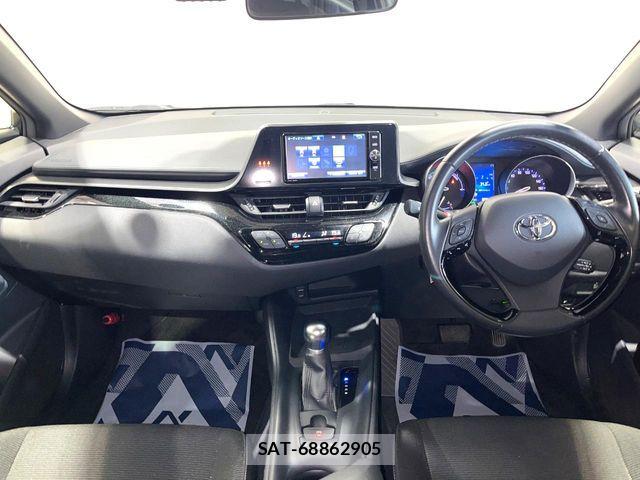 Toyota C-HR 2018-07 6903203-1