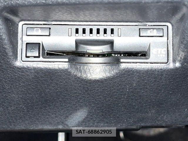 Toyota C-HR 2018-07 6903203-7