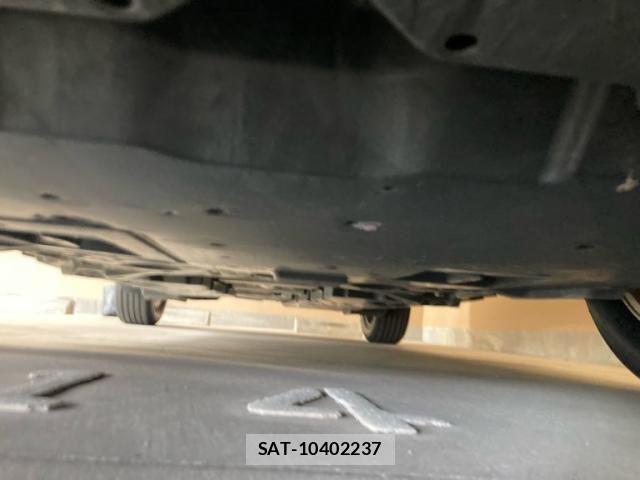 Toyota C-HR 2019-03 6903187-11