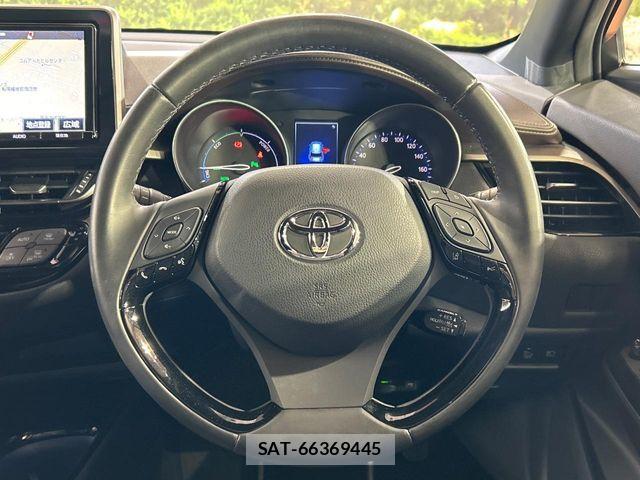 Toyota C-HR 2017-11 6903190-10