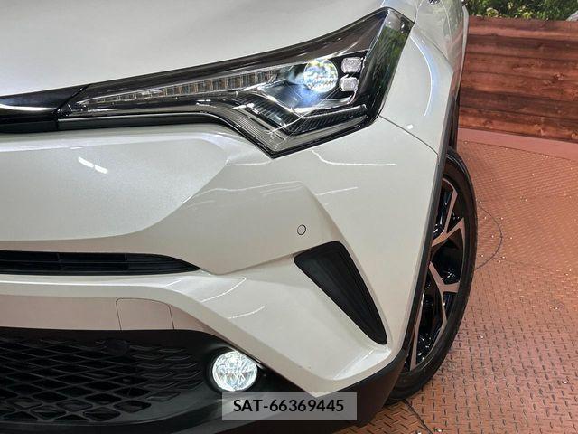Toyota C-HR 2017-11 6903190-11