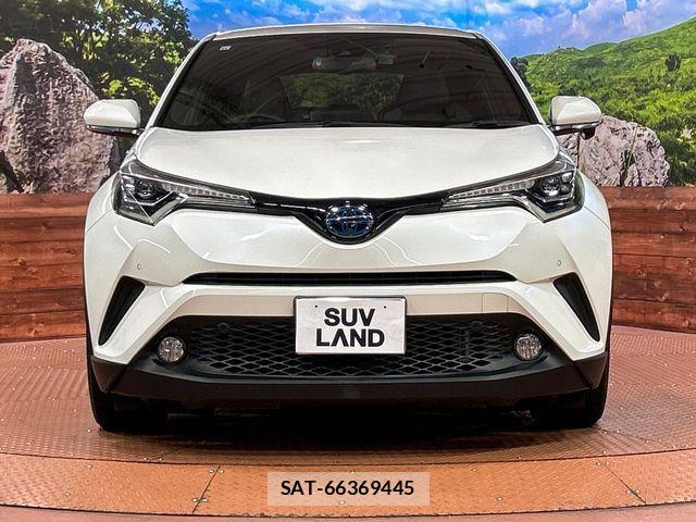 Toyota C-HR 2017-11 6903190-13
