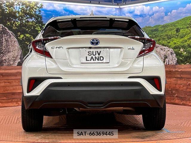Toyota C-HR 2017-11 6903190-14