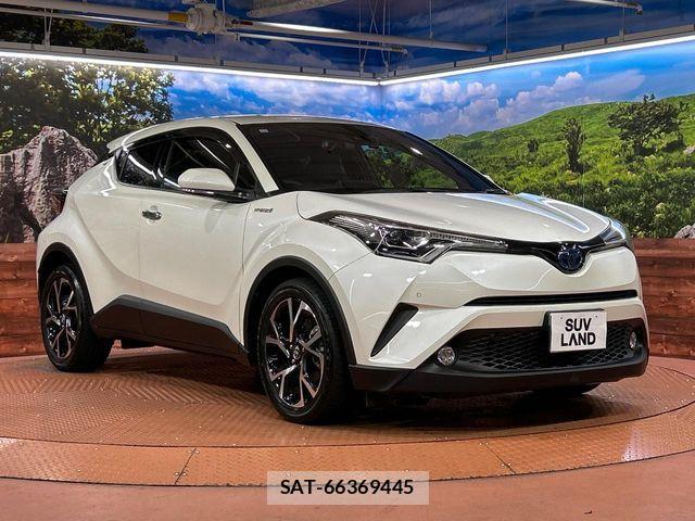 Toyota C-HR 2017-11 6903190-15