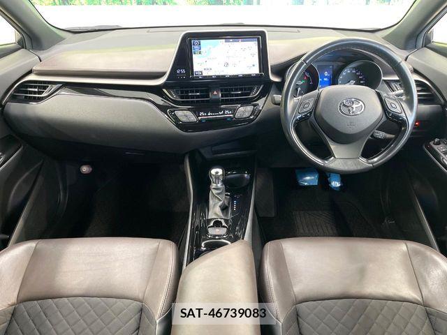 Toyota C-HR 2018-05 6992041-1