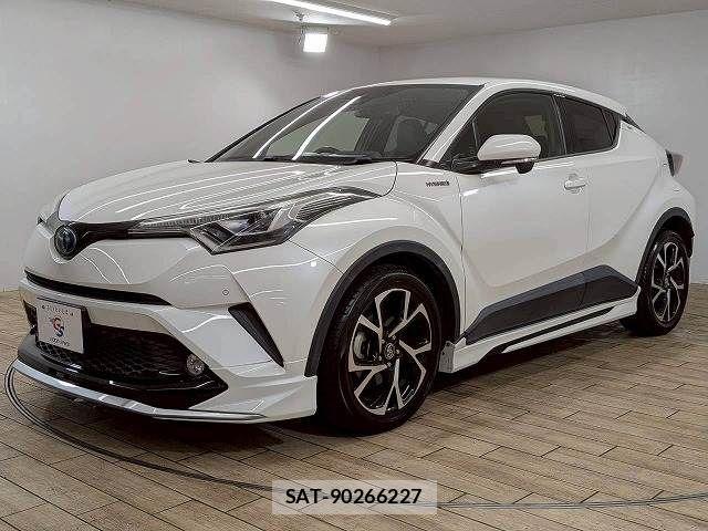 Toyota C-HR 2017-04 6992099-14