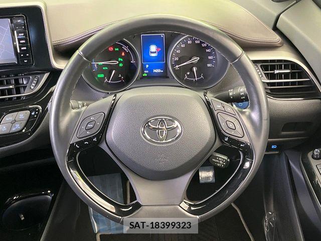 Toyota C-HR 2018-04 6992122-11