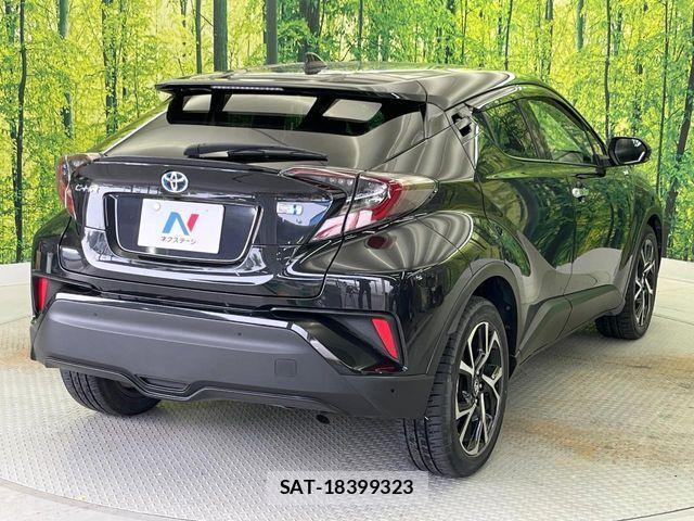 Toyota C-HR 2018-04 6992122-17